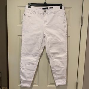 1822 : White Denim Jeans, size 14 / 14W - Adrianna